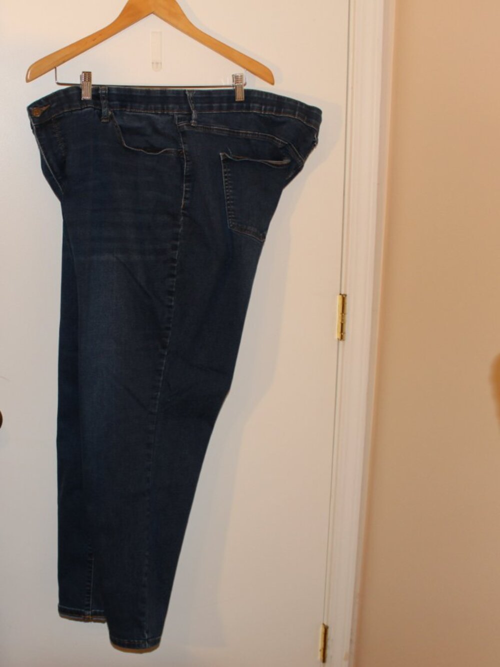 Wonderly Plus Size 24W Mid-Rise Straight Leg Jeans
